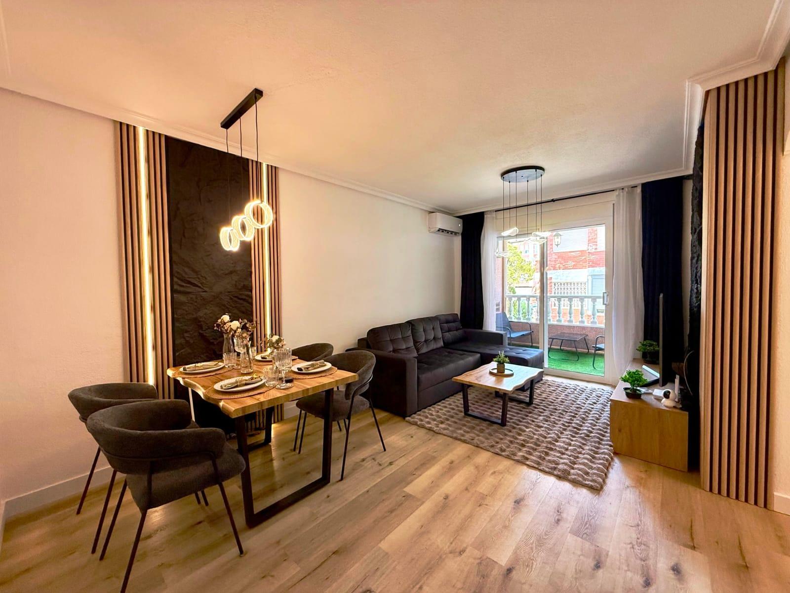 For sale - 2 Bedroom 1 Bathroom Apartment in Torrevieja - Playa Del Cura  - Alicante