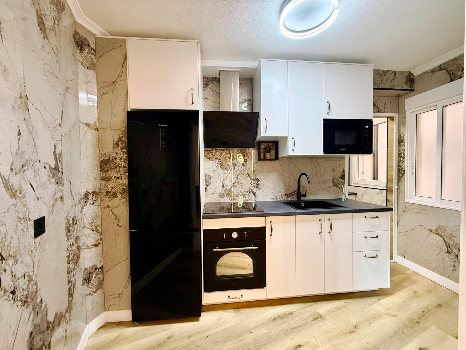 For sale - 2 Bedroom 1 Bathroom Apartment in Torrevieja - Playa Del Cura  - Alicante