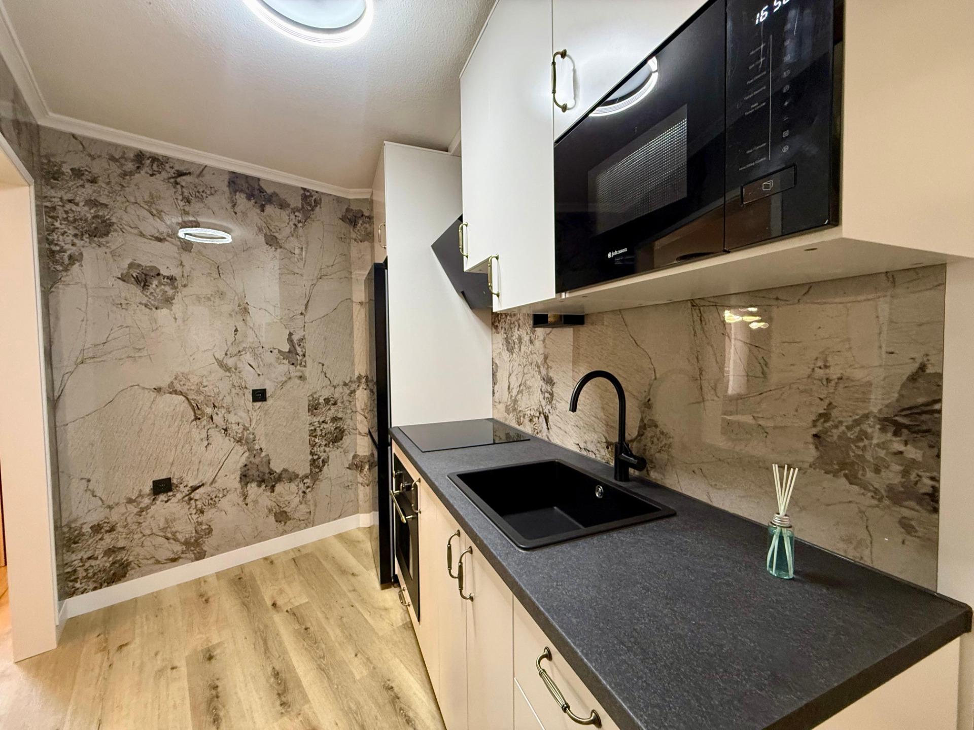 For sale - 2 Bedroom 1 Bathroom Apartment in Torrevieja - Playa Del Cura  - Alicante