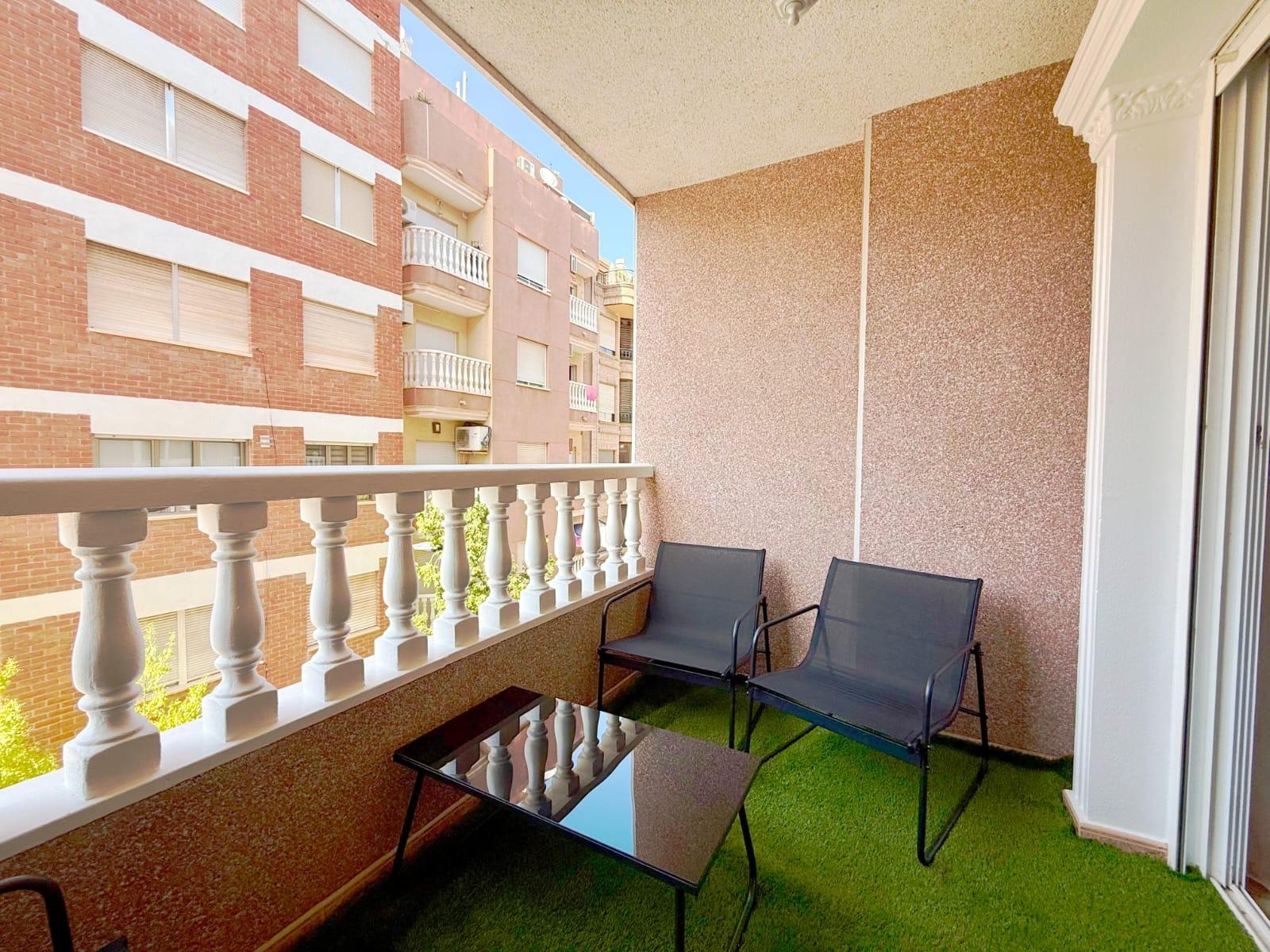 For sale - 2 Bedroom 1 Bathroom Apartment in Torrevieja - Playa Del Cura  - Alicante