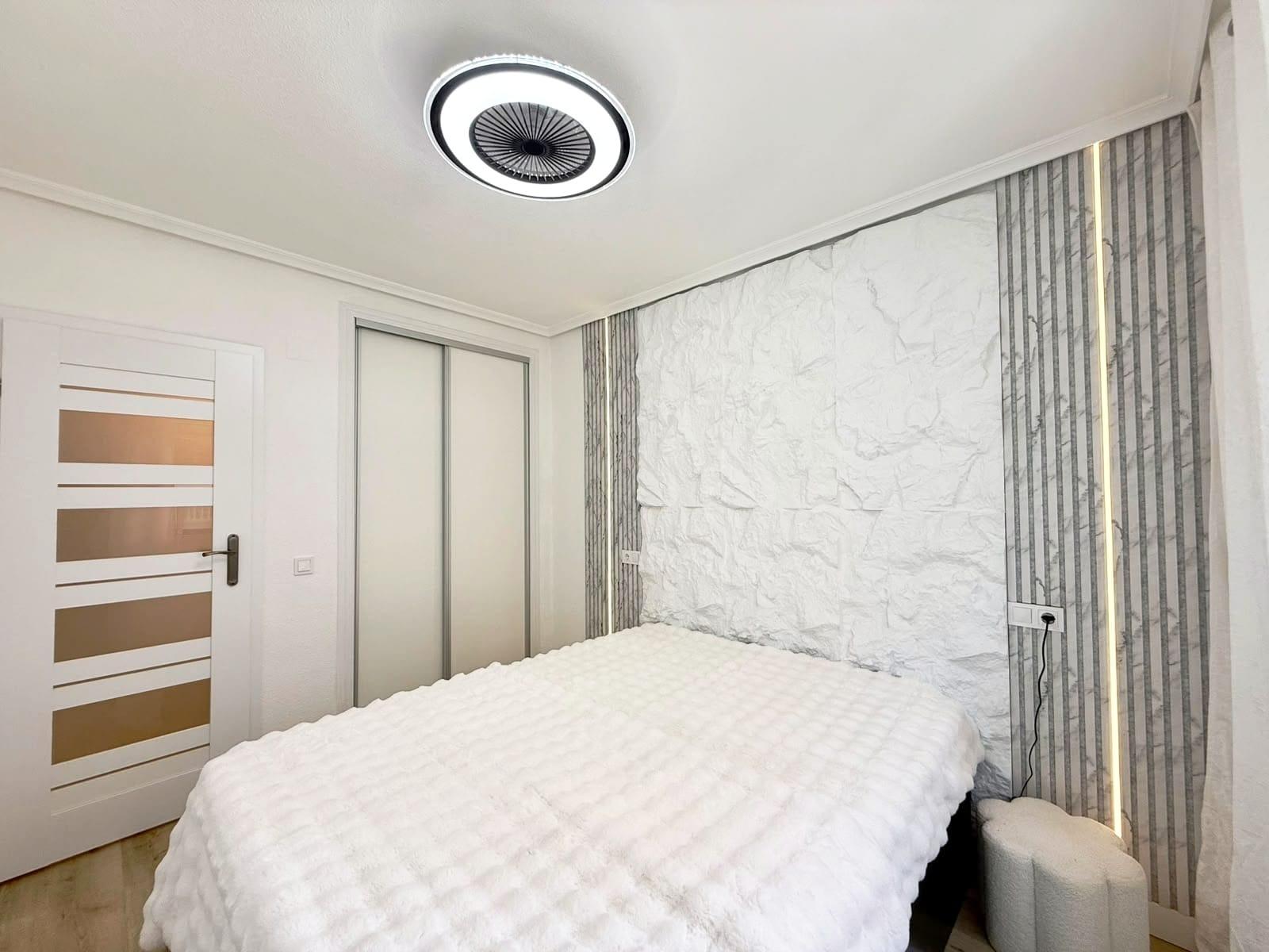 For sale - 2 Bedroom 1 Bathroom Apartment in Torrevieja - Playa Del Cura  - Alicante