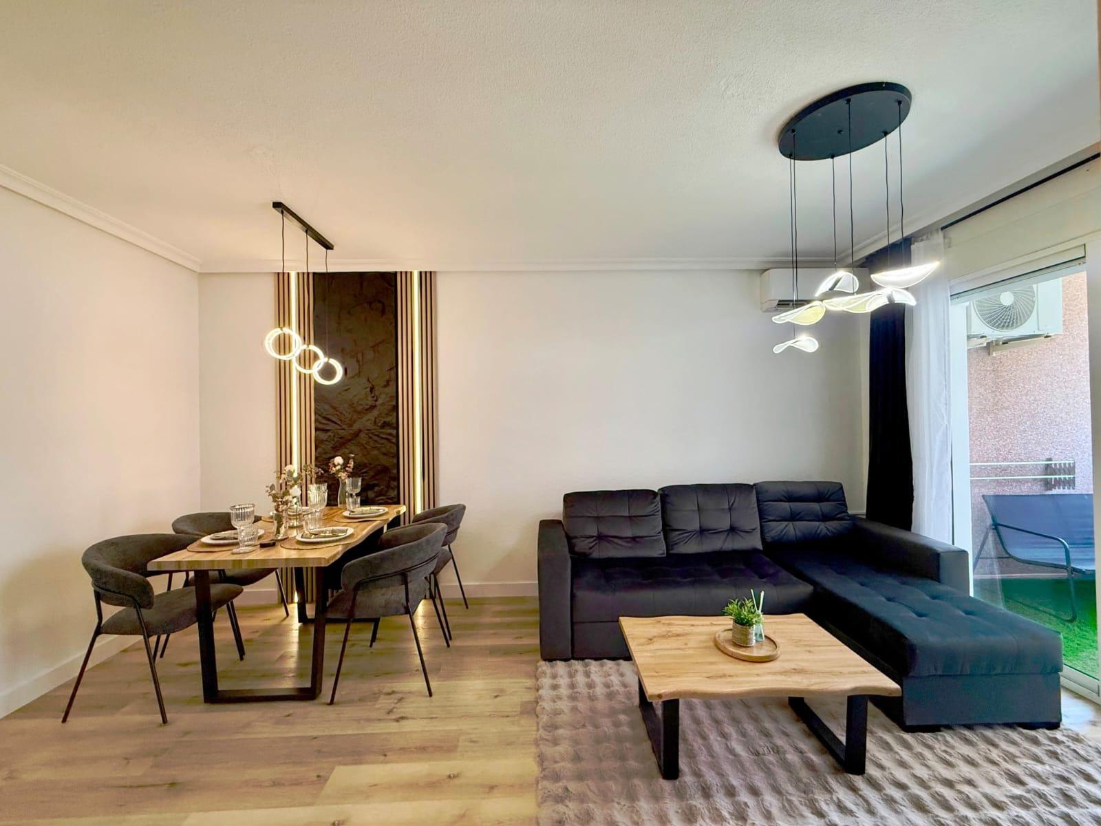 For sale - 2 Bedroom 1 Bathroom Apartment in Torrevieja - Playa Del Cura  - Alicante