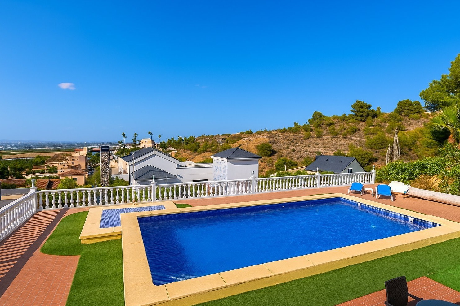 For sale - 3 Bedroom 2 Bathroom Villa in Algorfa - Inland  - Alicante