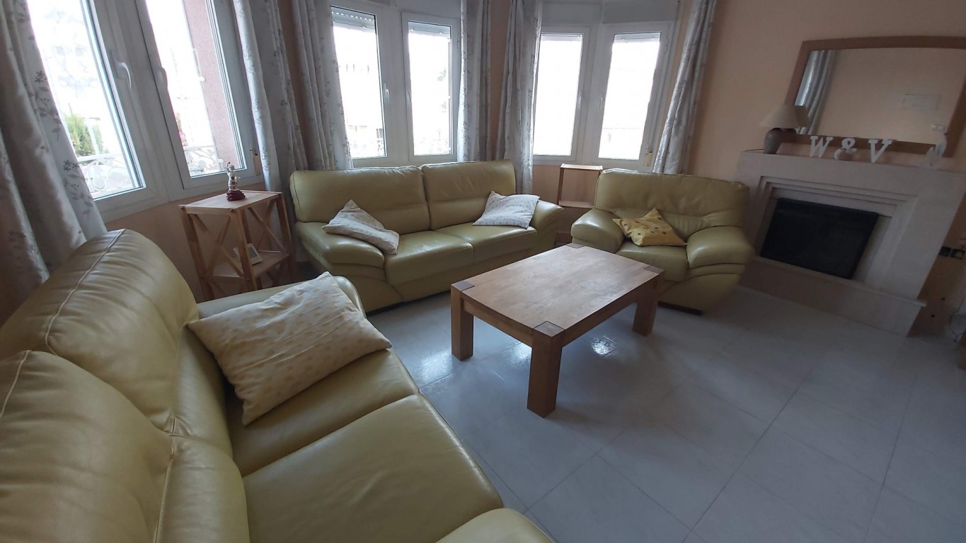 For sale - 2 Bedroom 1 Bathroom Villa in Benimar - Costa Blanca  - Alicante