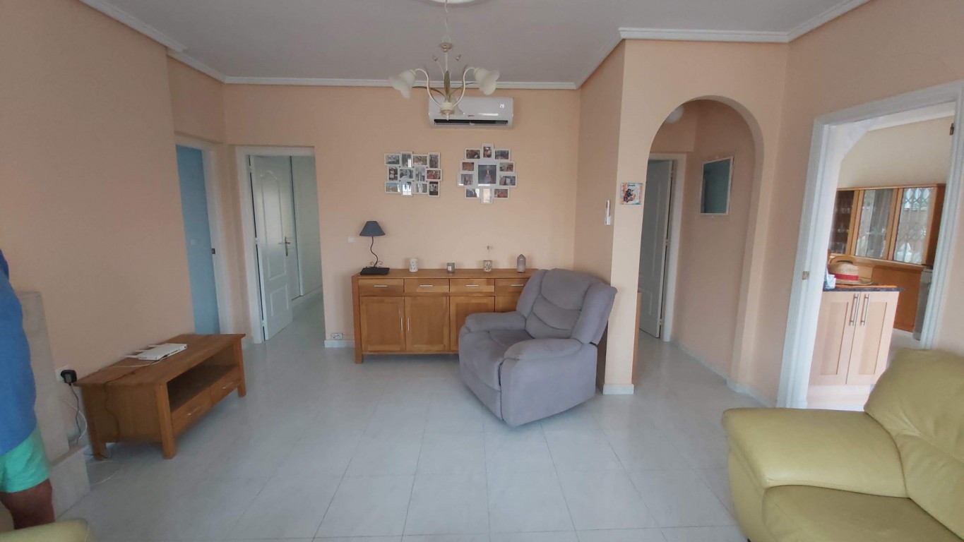 For sale - 2 Bedroom 1 Bathroom Villa in Benimar - Costa Blanca  - Alicante