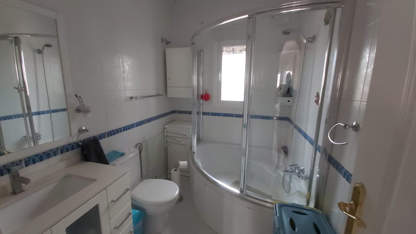 For sale - 2 Bedroom 1 Bathroom Villa in Benimar - Costa Blanca  - Alicante