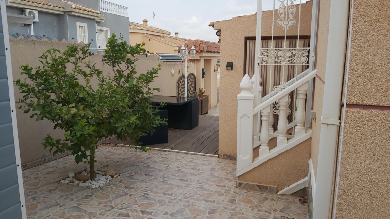 For sale - 2 Bedroom 1 Bathroom Villa in Benimar - Costa Blanca  - Alicante