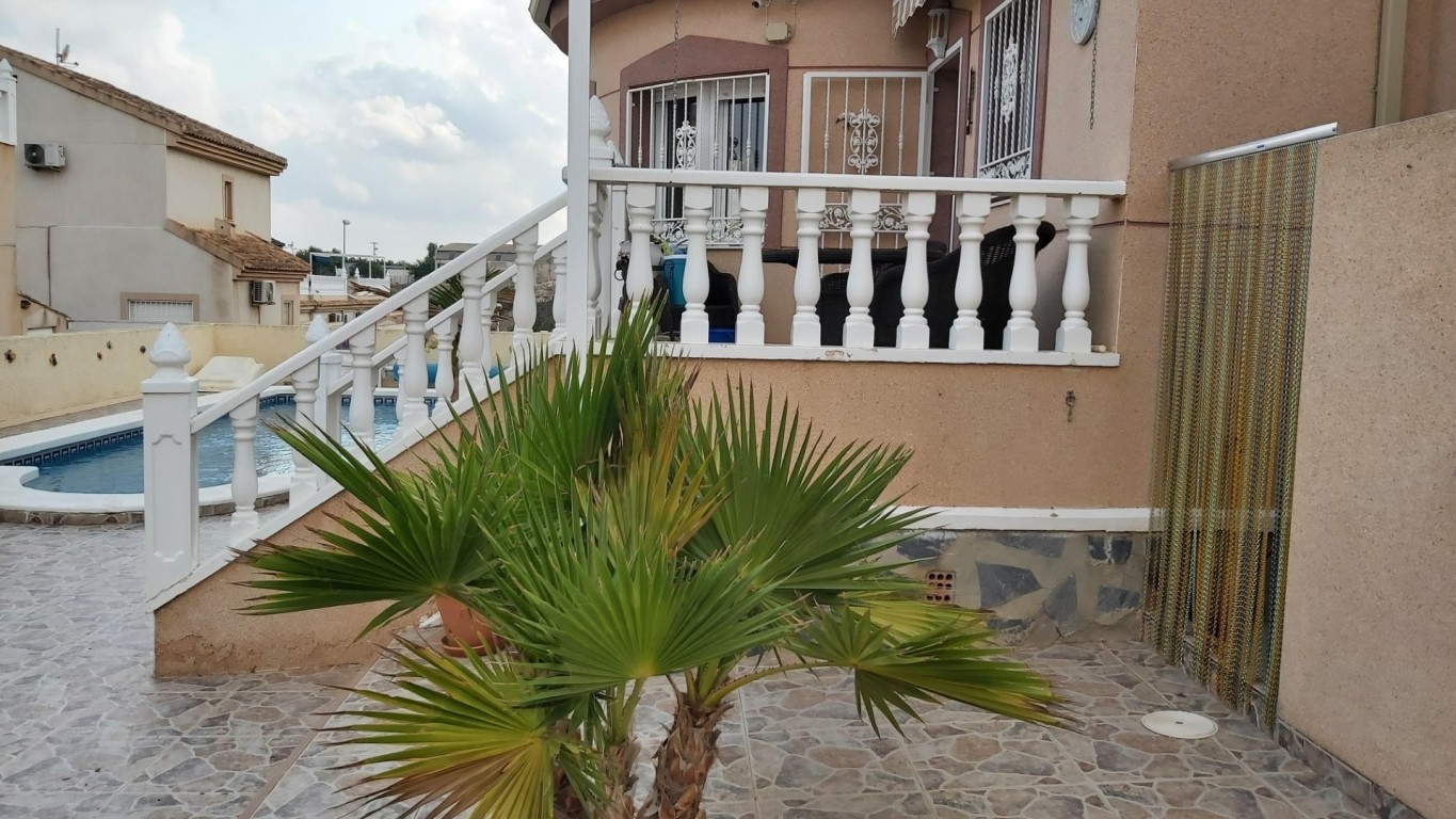 For sale - 2 Bedroom 1 Bathroom Villa in Benimar - Costa Blanca  - Alicante