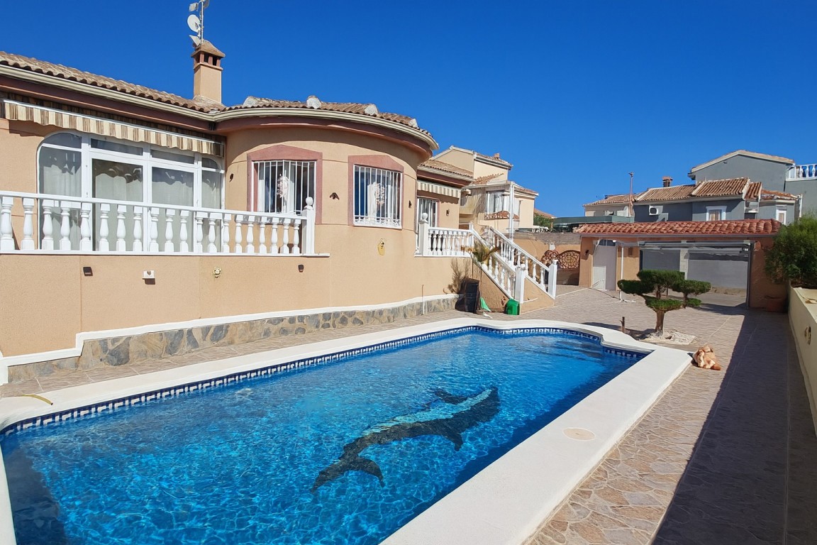 For sale - 2 Bedroom 1 Bathroom Villa in Benimar - Costa Blanca  - Alicante