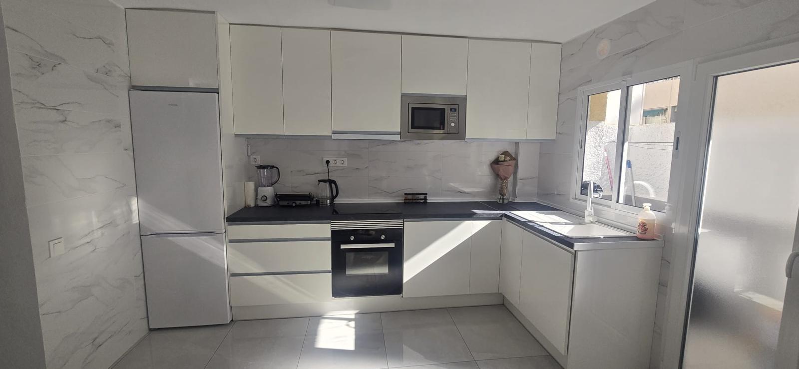 For sale - 3 Bedroom 2 Bathroom Apartment in Torrevieja - Acequion  - Alicante