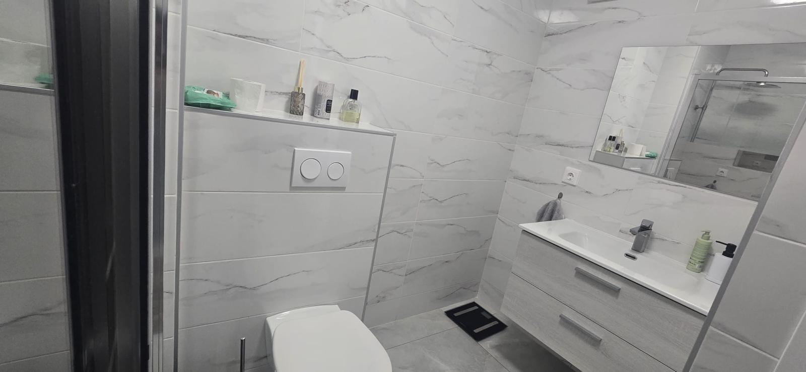 For sale - 3 Bedroom 2 Bathroom Apartment in Torrevieja - Acequion  - Alicante