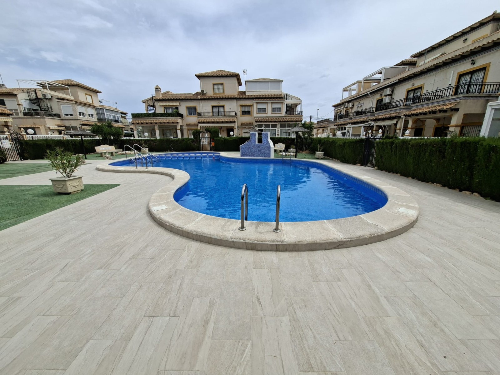 For sale - 2 Bedroom 1 Bathroom Bungalow in Orihuela Costa - Costa Blanca  - Alicante