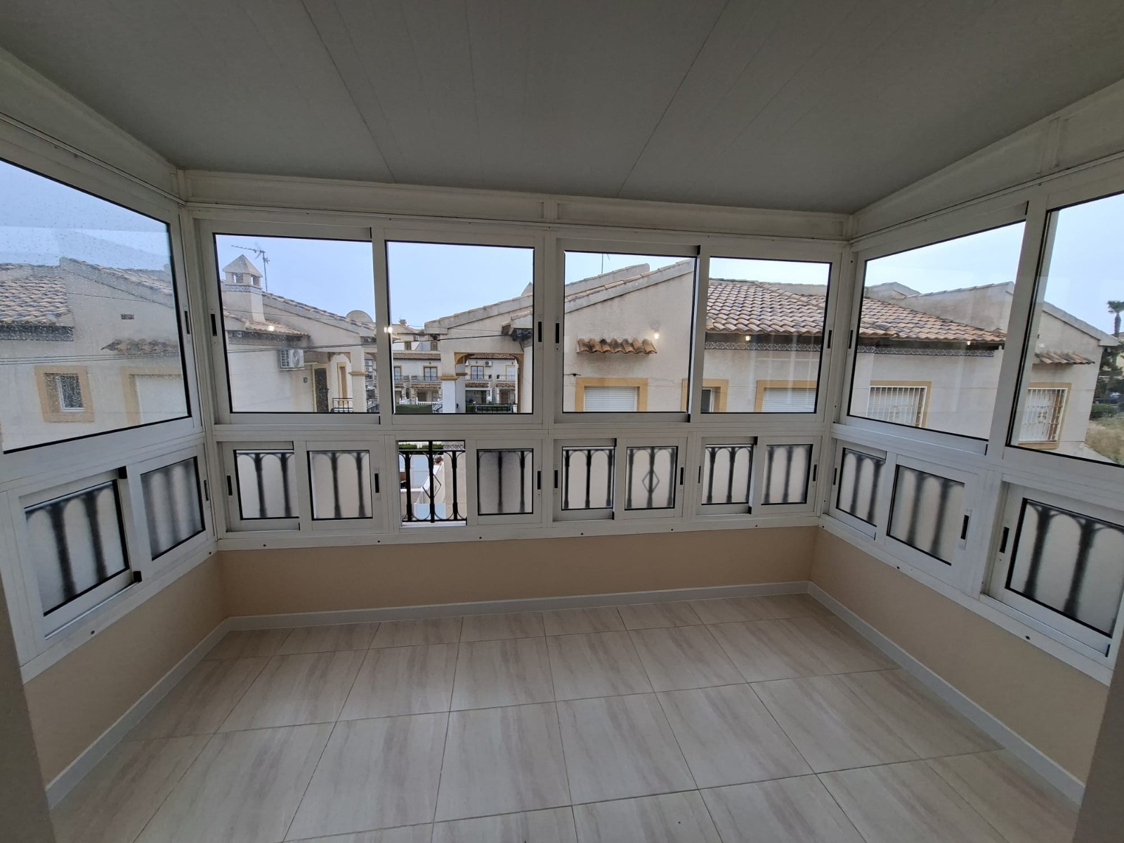 For sale - 2 Bedroom 1 Bathroom Bungalow in Orihuela Costa - Costa Blanca  - Alicante