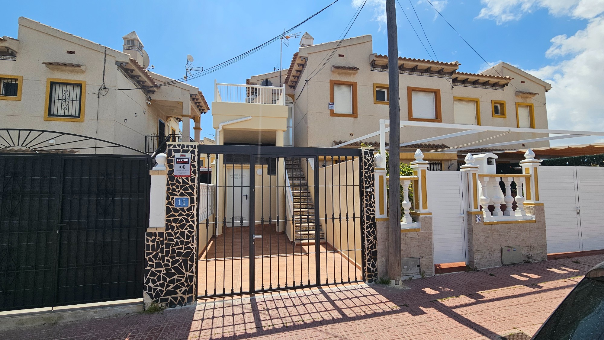 For sale - 2 Bedroom 1 Bathroom Bungalow in Orihuela Costa - Costa Blanca  - Alicante