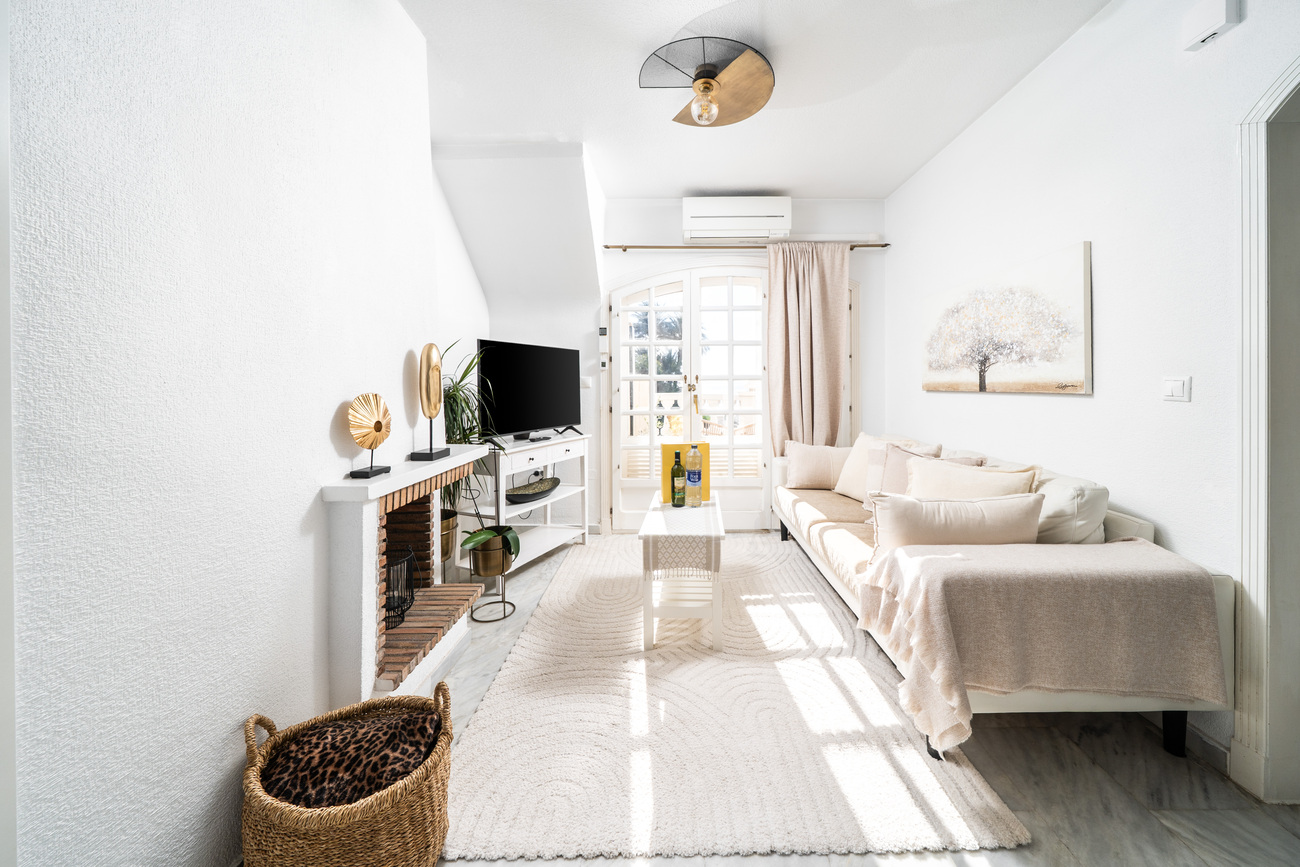 For sale - 2 Bedroom 1 Bathroom Apartment in Torrevieja - aguas nuevas  - Alicante