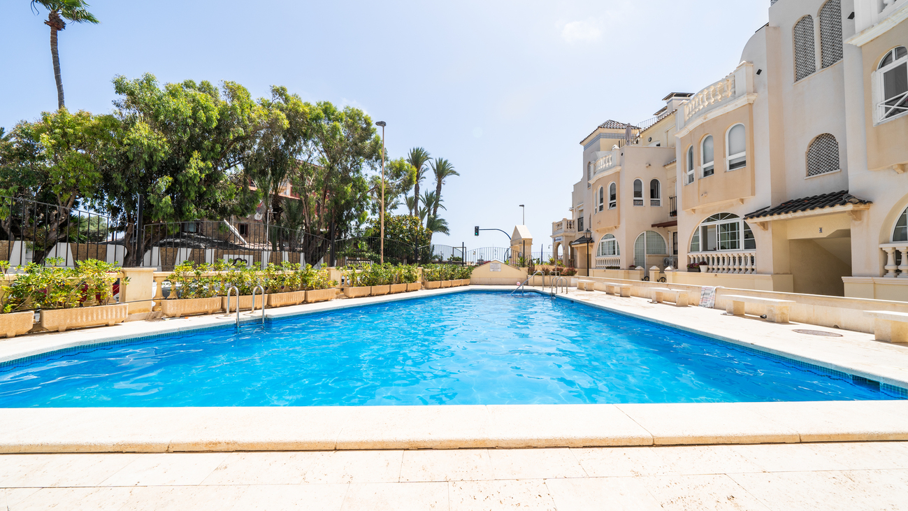 For sale - 2 Bedroom 1 Bathroom Apartment in Torrevieja - aguas nuevas  - Alicante