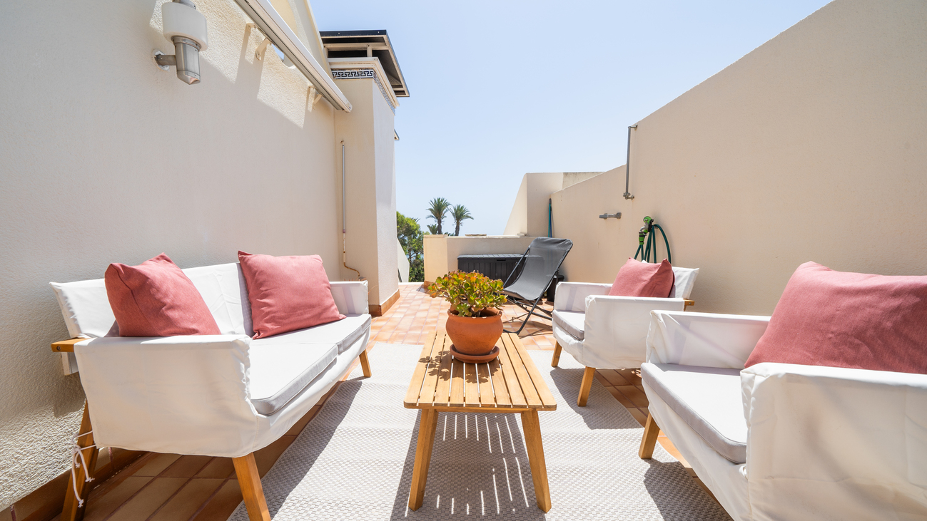 For sale - 2 Bedroom 1 Bathroom Apartment in Torrevieja - aguas nuevas  - Alicante