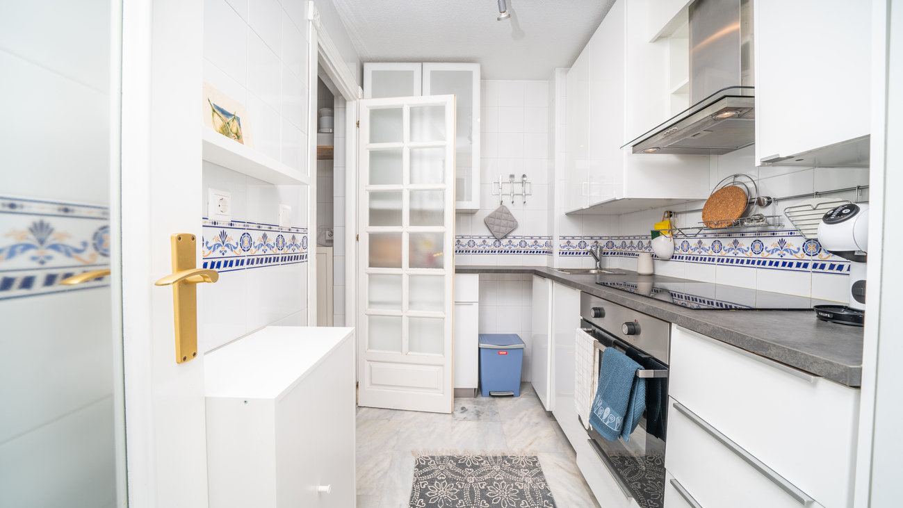For sale - 2 Bedroom 1 Bathroom Apartment in Torrevieja - aguas nuevas  - Alicante