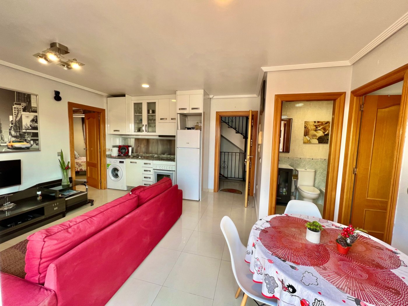For sale - 2 Bedroom 1 Bathroom Penthouse in Torrevieja - Centro  - Alicante