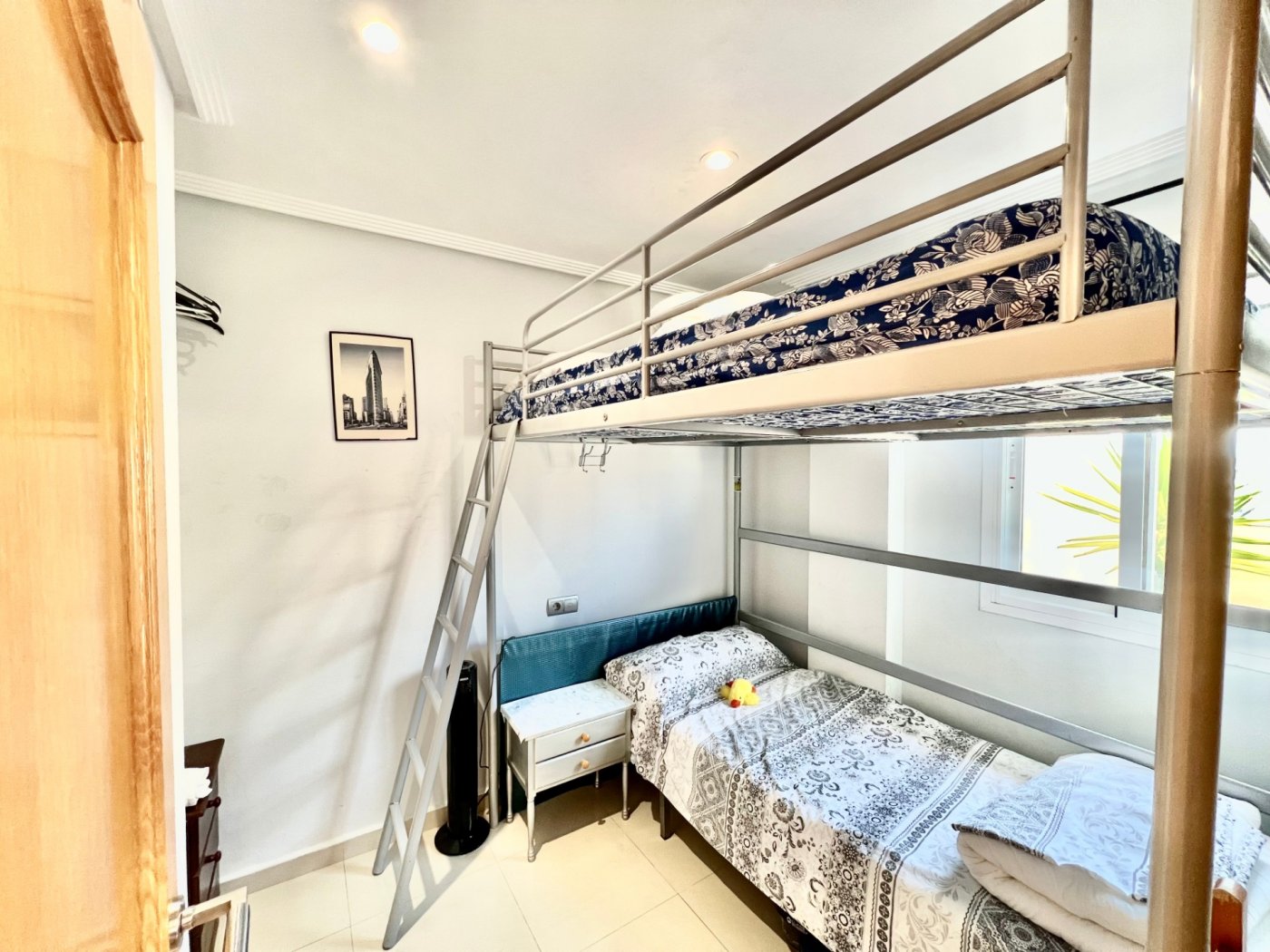 For sale - 2 Bedroom 1 Bathroom Penthouse in Torrevieja - Centro  - Alicante