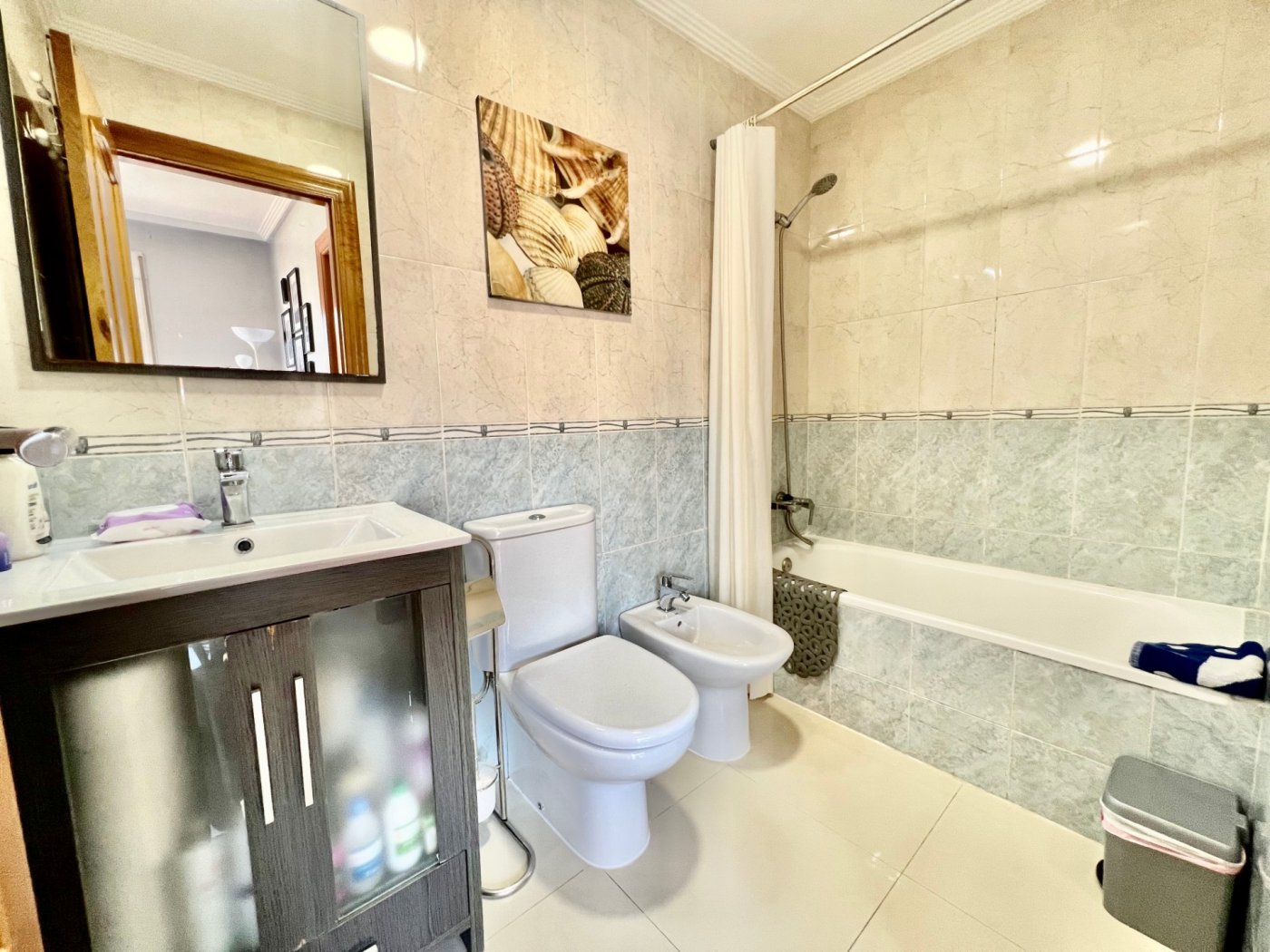 For sale - 2 Bedroom 1 Bathroom Penthouse in Torrevieja - Centro  - Alicante