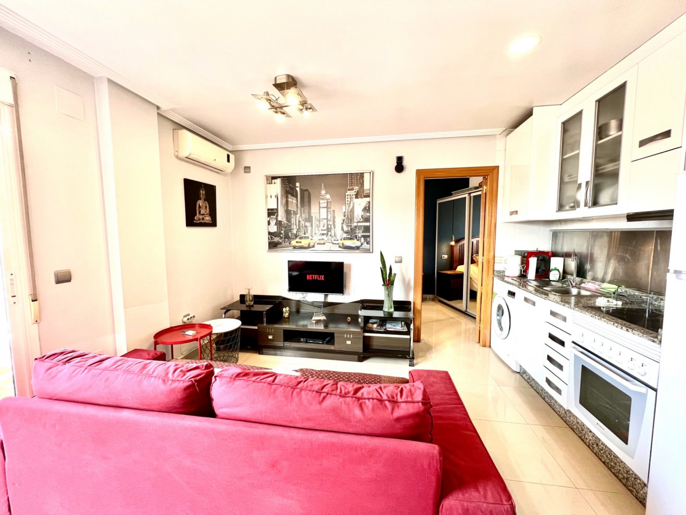 For sale - 2 Bedroom 1 Bathroom Penthouse in Torrevieja - Centro  - Alicante