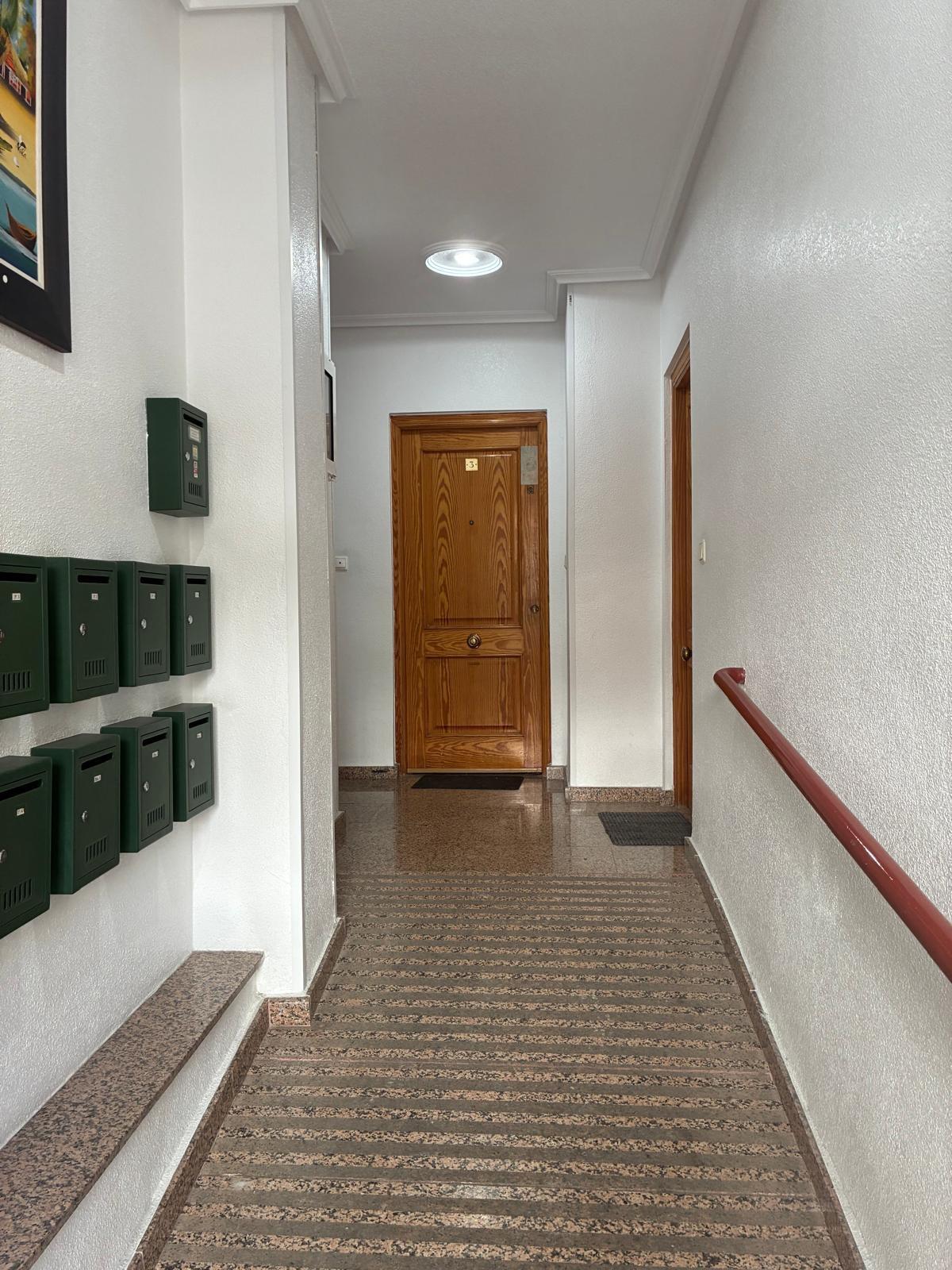 For sale - 2 Bedroom 1 Bathroom Apartment in Torrevieja - Centro  - Alicante