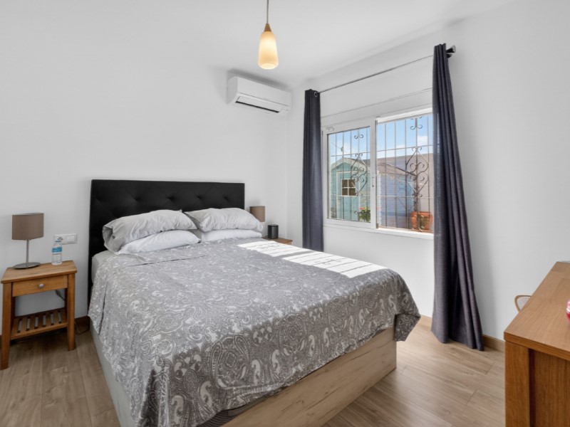 For sale - 3 Bedroom 1 Bathroom Villa in Torrevieja - Costa Blanca  - Alicante
