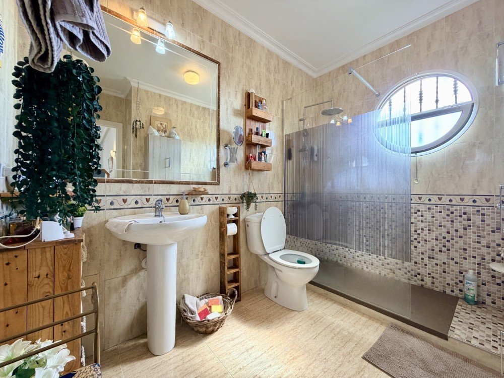 For sale - 3 Bedroom 2 Bathroom Town House in Orihuela Costa - Costa Blanca  - Alicante