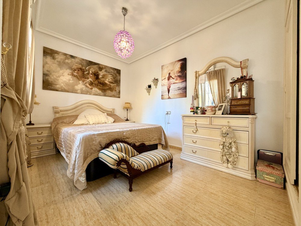 For sale - 3 Bedroom 2 Bathroom Town House in Orihuela Costa - Costa Blanca  - Alicante