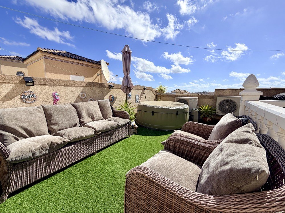 For sale - 3 Bedroom 2 Bathroom Town House in Orihuela Costa - Costa Blanca  - Alicante