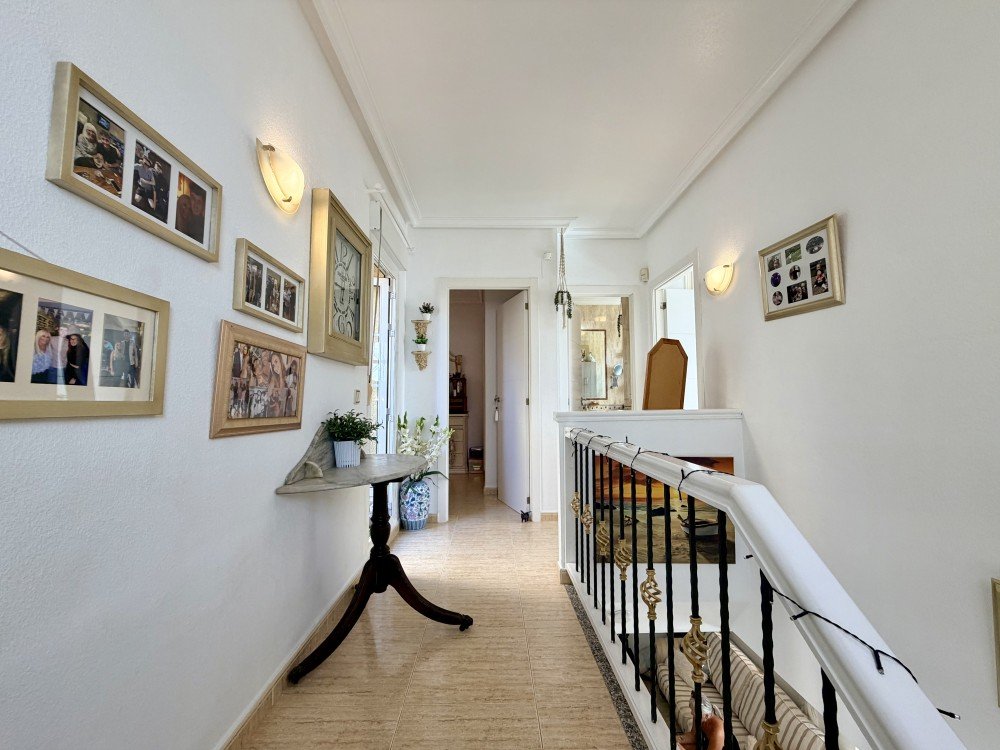For sale - 3 Bedroom 2 Bathroom Town House in Orihuela Costa - Costa Blanca  - Alicante