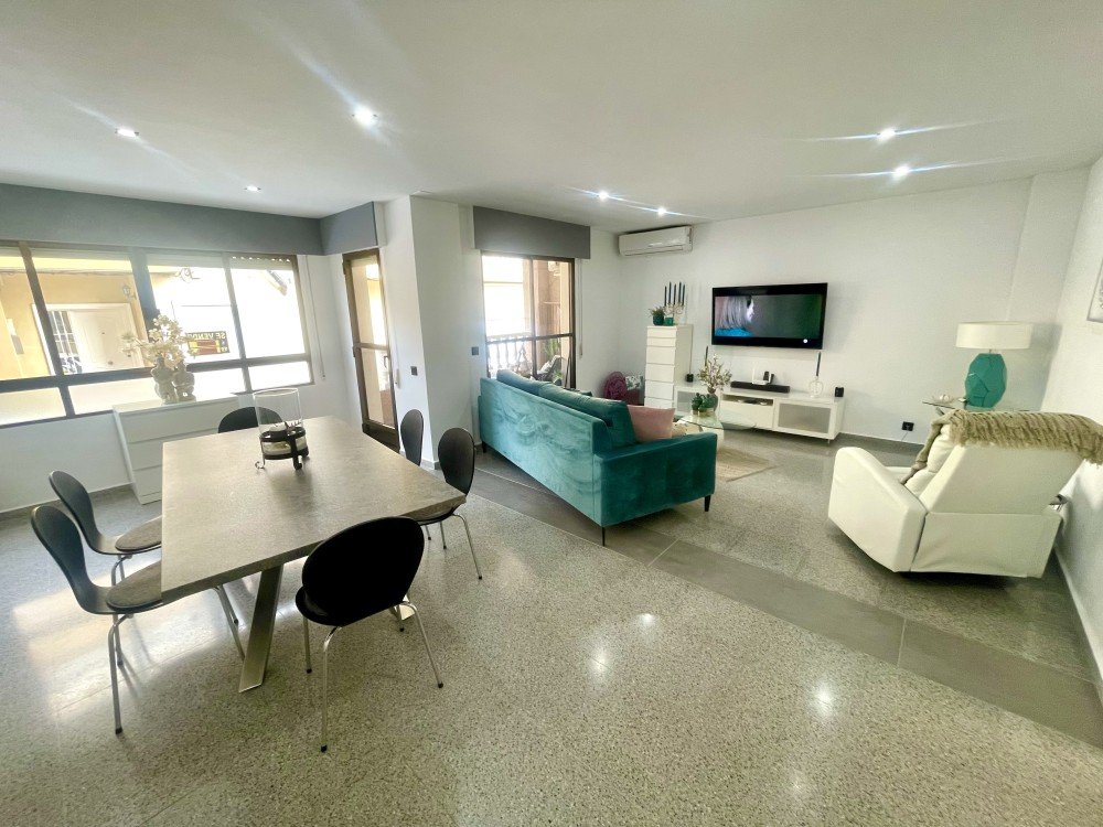 For sale - 3 Bedroom 1 Bathroom Apartment in Orihuela - Inland  - Alicante
