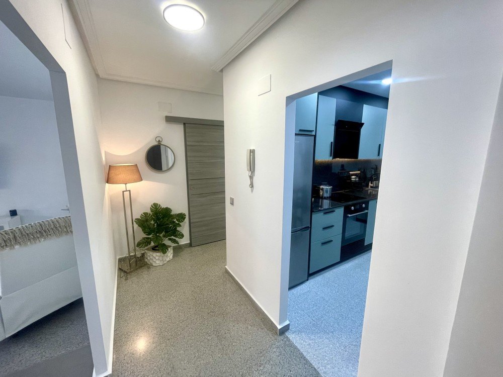 For sale - 3 Bedroom 1 Bathroom Apartment in Orihuela - Inland  - Alicante