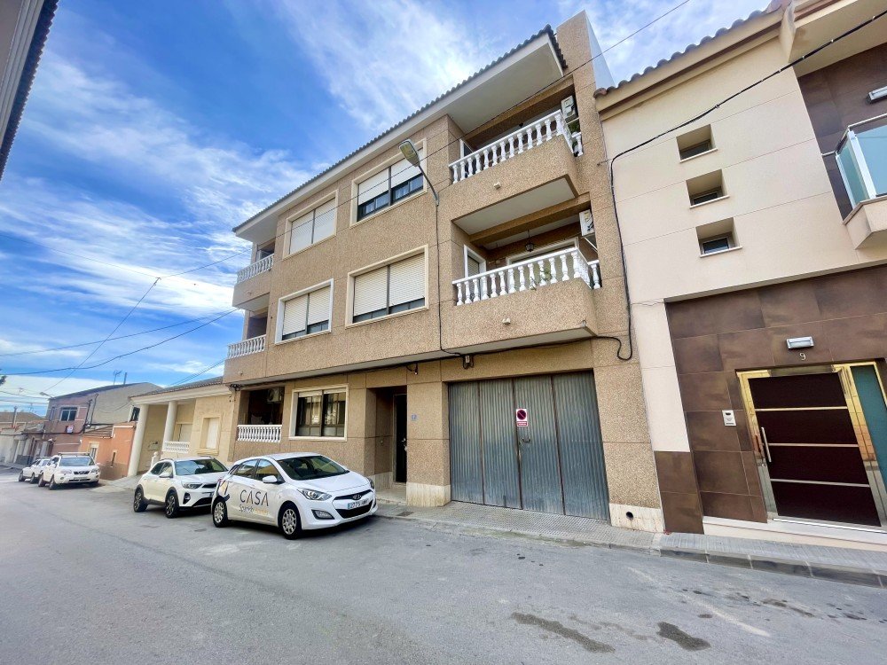 For sale - 3 Bedroom 1 Bathroom Apartment in Orihuela - Inland  - Alicante