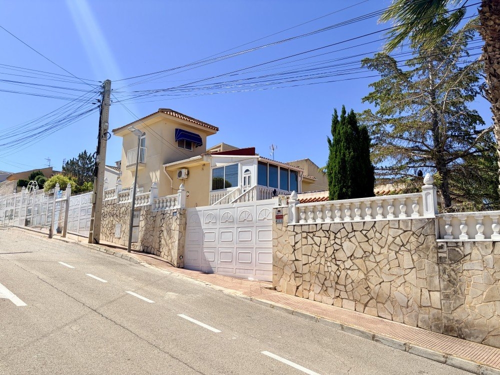 4 Bedroom 3 Bathroom Villa in Ciudad Quesada