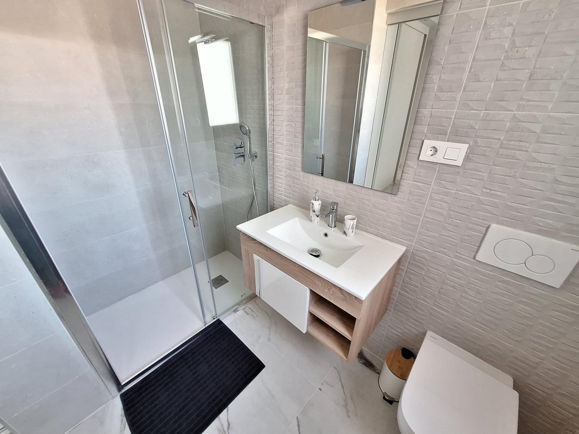 For sale - 2 Bedroom 2 Bathroom Apartment in Orihuela Costa - Punta Prima  - Alicante