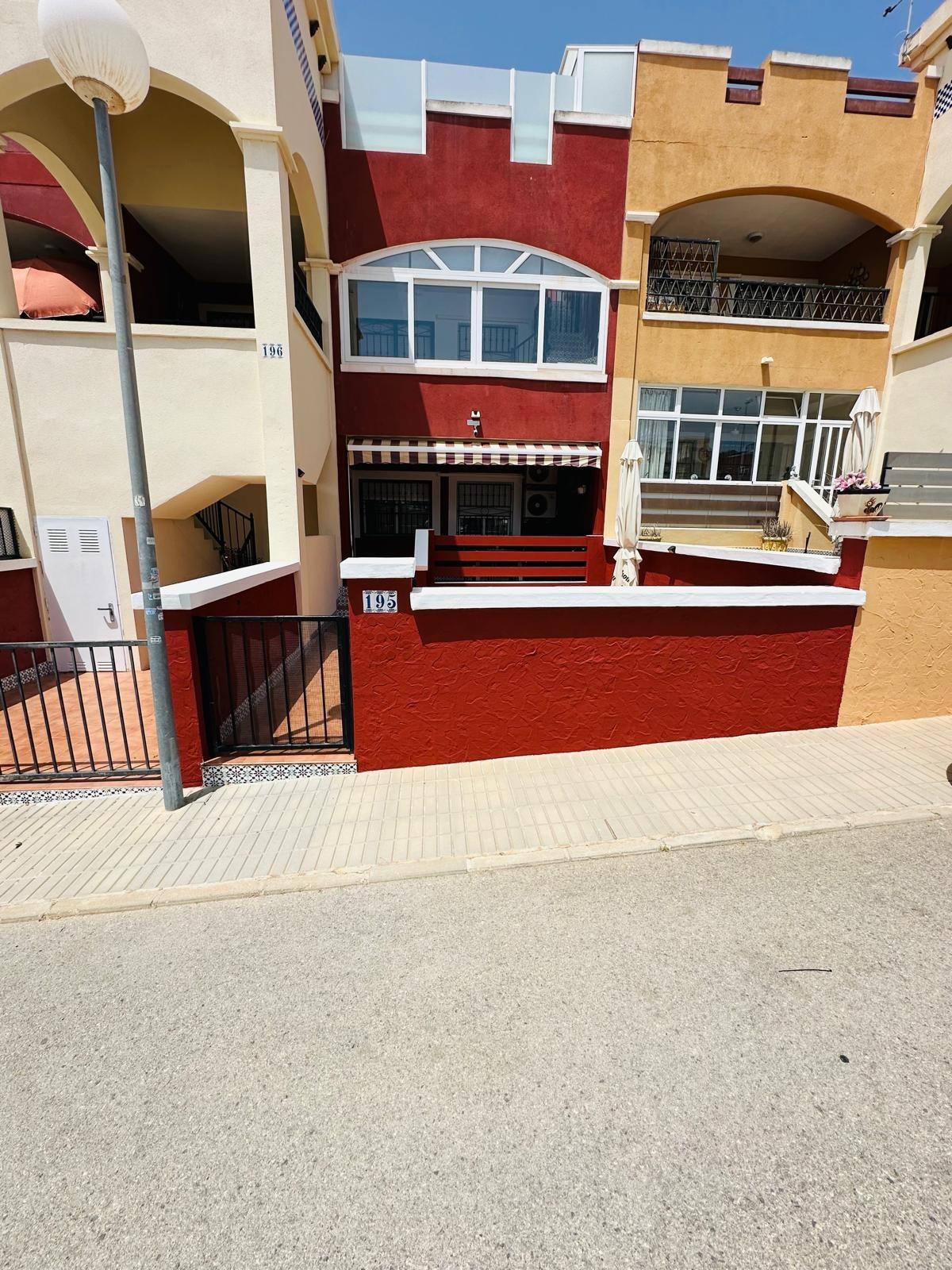 For sale - 2 Bedroom 2 Bathroom Villa in Orihuela Costa - Los Altos  - Alicante
