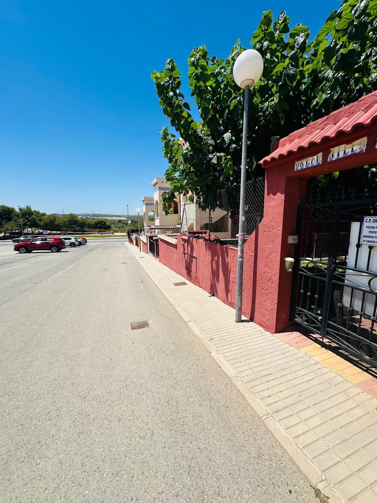 For sale - 2 Bedroom 2 Bathroom Villa in Orihuela Costa - Los Altos  - Alicante