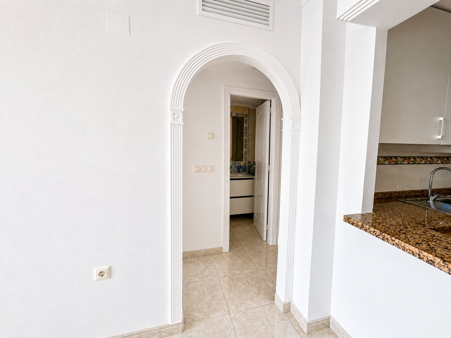 For sale - 2 Bedroom 1 Bathroom Apartment in Algorfa - Inland  - Alicante