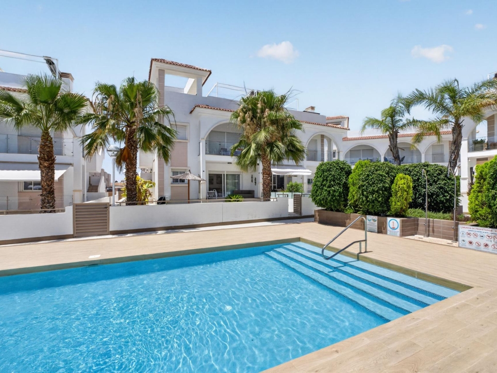 2 Bedroom 2 Bathroom Apartment in Rojales
