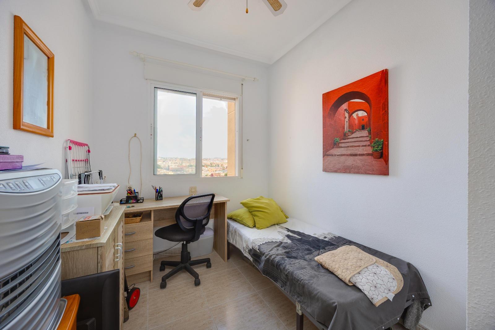 For sale - 2 Bedroom 1 Bathroom Apartment in Torrevieja - Nueva Torrevieja  - Alicante