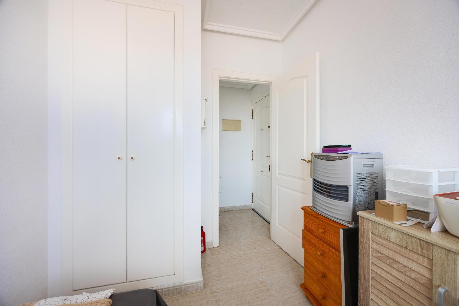 For sale - 2 Bedroom 1 Bathroom Apartment in Torrevieja - Nueva Torrevieja  - Alicante