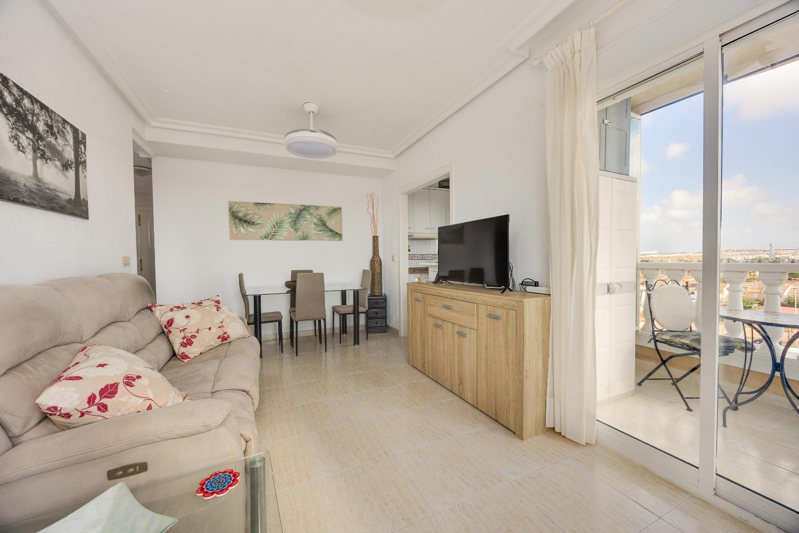 For sale - 2 Bedroom 1 Bathroom Apartment in Torrevieja - Nueva Torrevieja  - Alicante