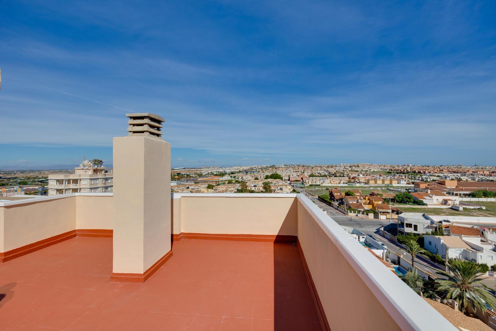 For sale - 2 Bedroom 1 Bathroom Apartment in Torrevieja - Nueva Torrevieja  - Alicante