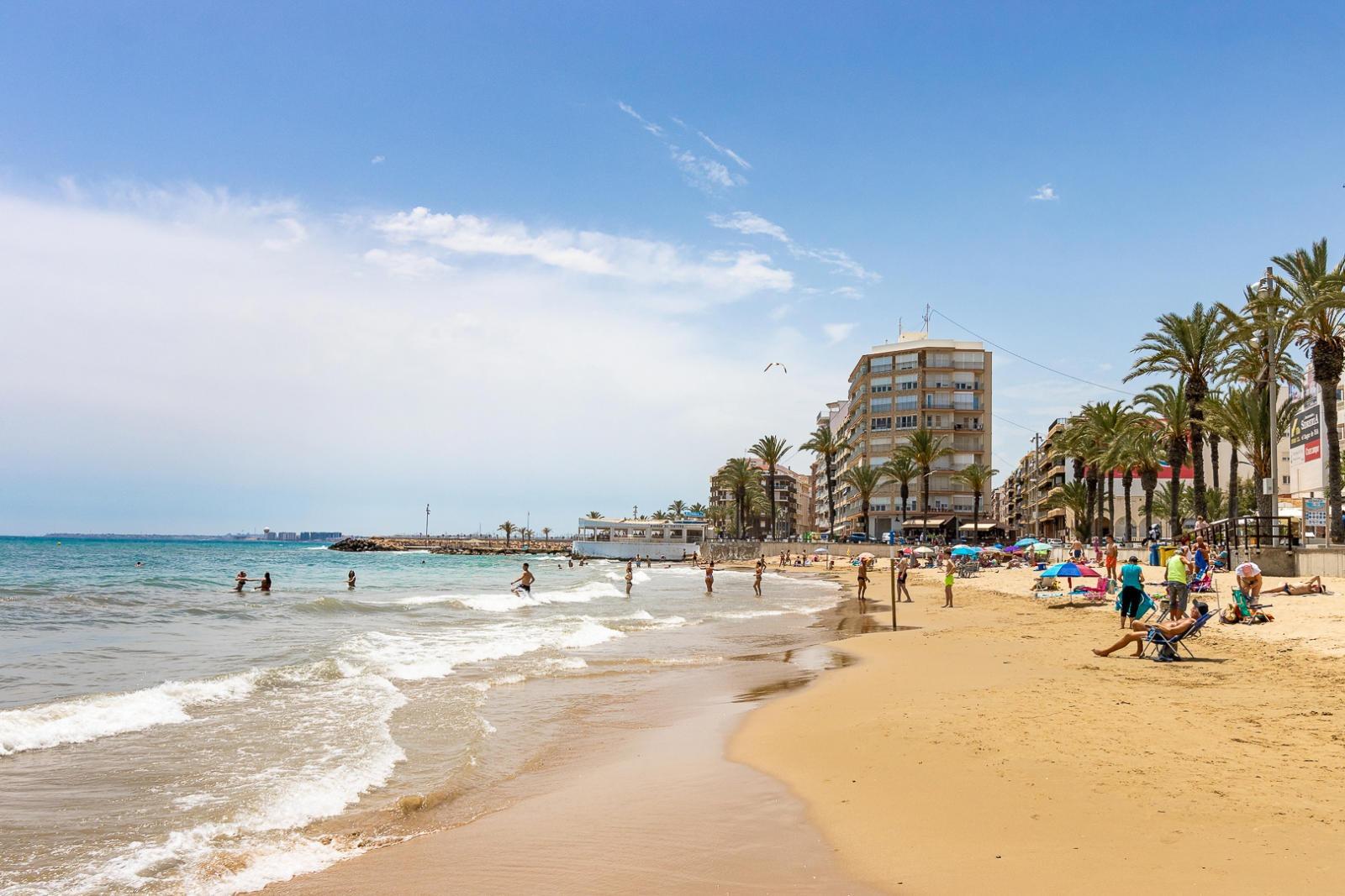 For sale - 2 Bedroom 1 Bathroom Apartment in Torrevieja - Nueva Torrevieja  - Alicante