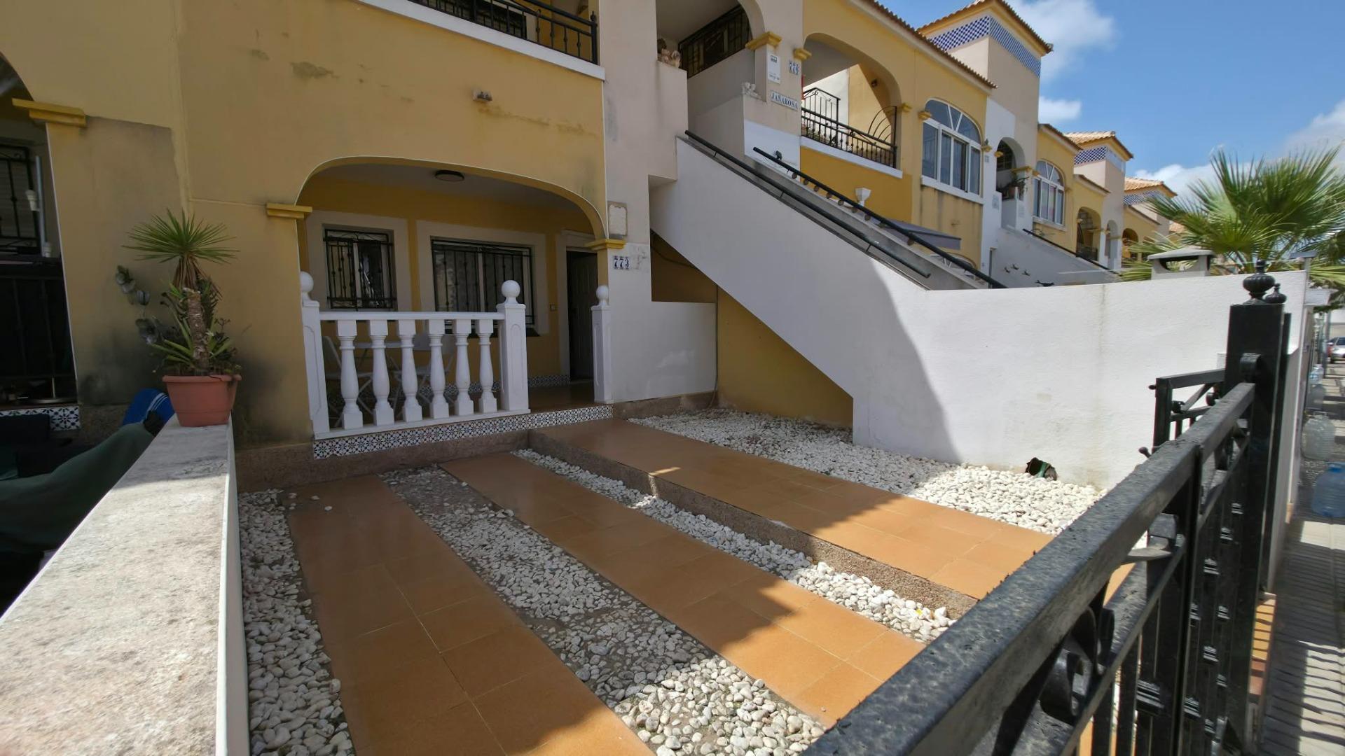 For sale - 2 Bedroom 1 Bathroom Bungalow in Torrevieja - Los Balcones - Los Altos Del Edén  - Alicante