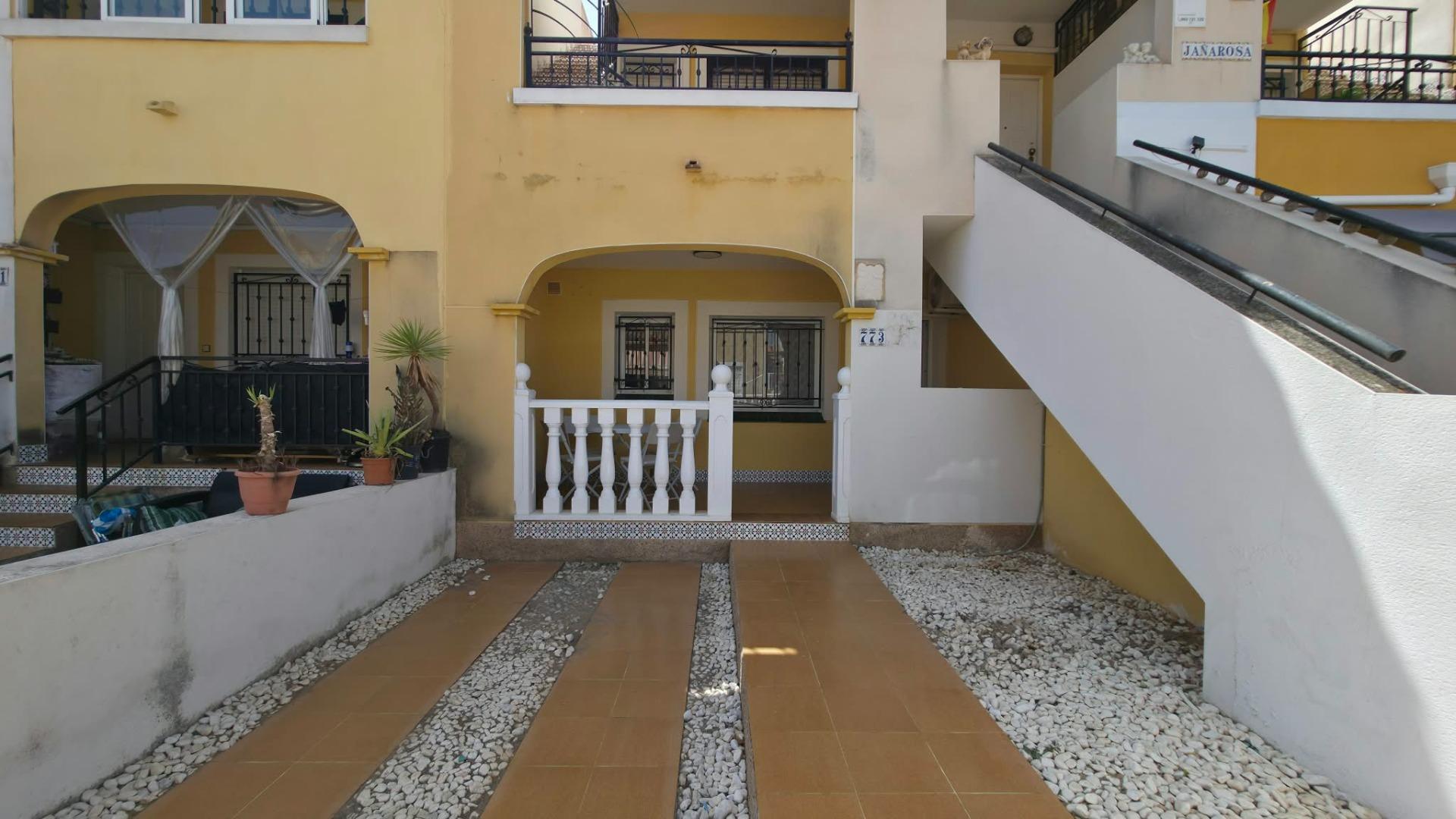 For sale - 2 Bedroom 1 Bathroom Bungalow in Torrevieja - Los Balcones - Los Altos Del Edén  - Alicante