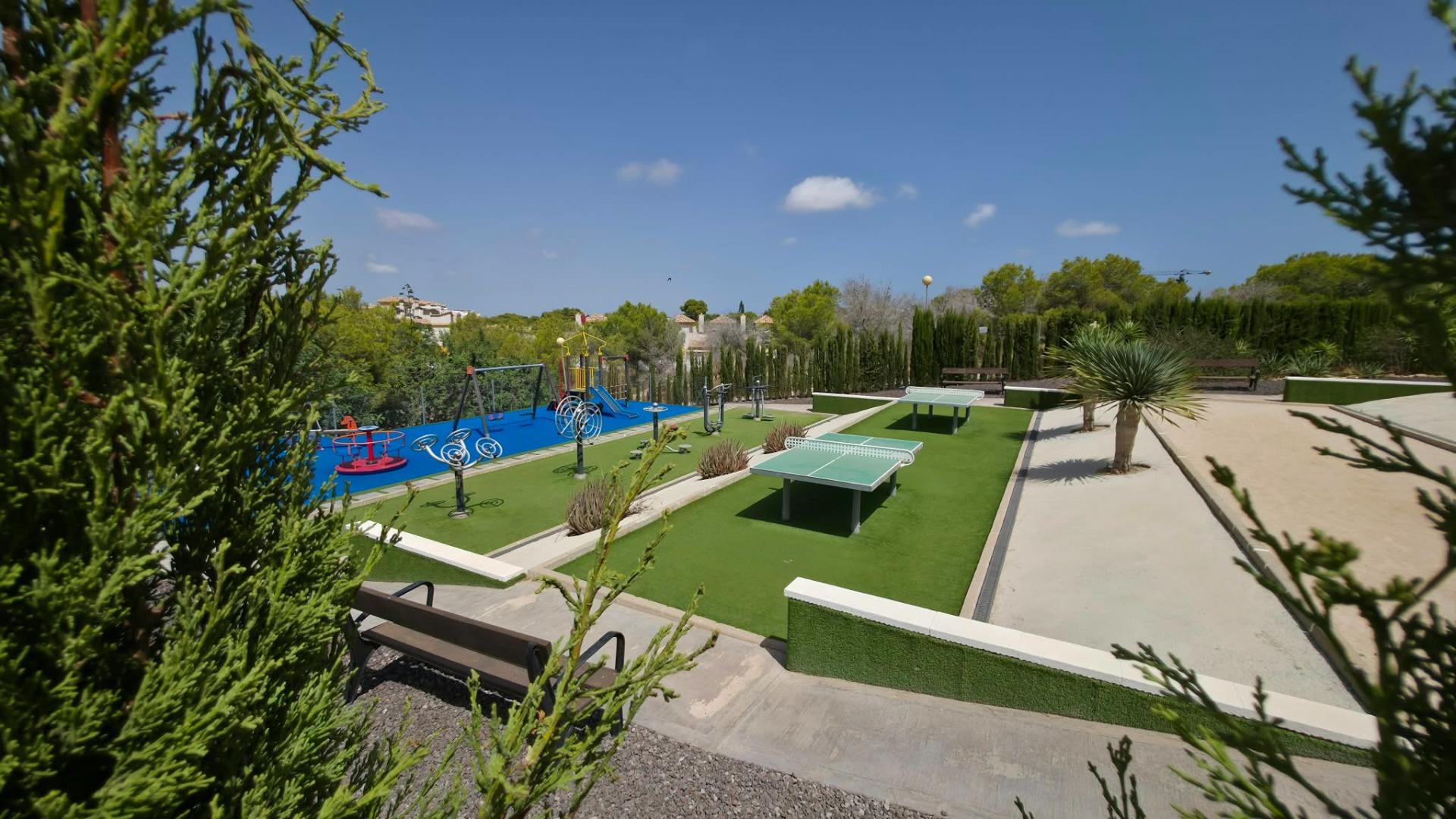 For sale - 2 Bedroom 1 Bathroom Bungalow in Torrevieja - Los Balcones - Los Altos Del Edén  - Alicante
