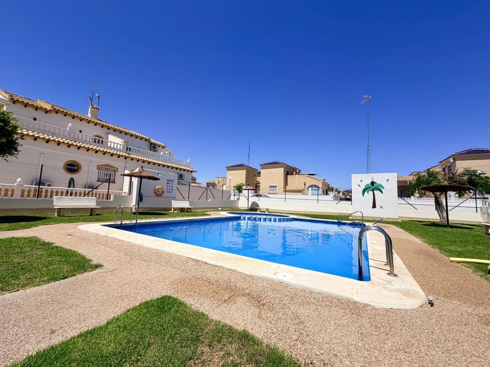 For sale - 3 Bedroom 2 Bathroom Town House in Orihuela Costa - Costa Blanca  - Alicante